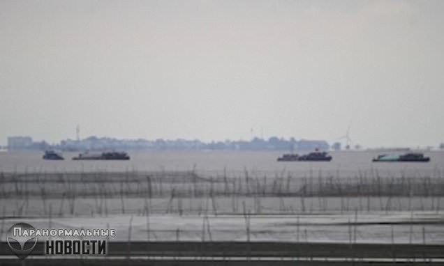Хрономираж? На озере в Китае засняли странный &laquo;город