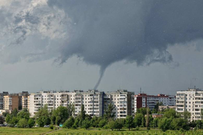 В Ростовской области смерчи срывали крыши и уносили коров